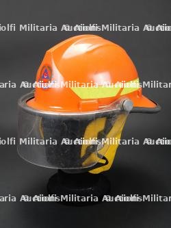 Singapour, casque de pompier de la defense civile. Singapore, civil defence firefighter helmet.