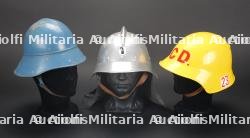 Suisse, lot de trois casques de sapeurs-pompiers. Switzerland, group of three firefighter helmets.
