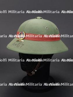 Vietnam, casque de pompier de la marine. Vietnam, naval firefighter helmet.