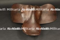 Selle d'officier avec rivets marqués du sellier du 30e Dragons