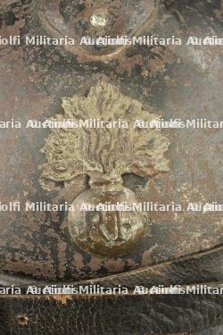 Casque Adrian modèle 1915 de l'Infanterie, quart, bracelet d'identité et médailles — photo 2