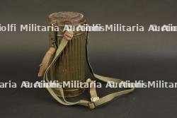 Boitier de masque anti-gaz allemand
