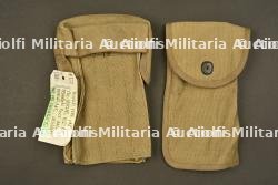 Deux portes chargeurs de Pederson. Two pouches for the Pederson bolt and magazines.