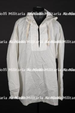 Sur veste de camouflage hivernale