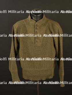 Pull cinq boutons US