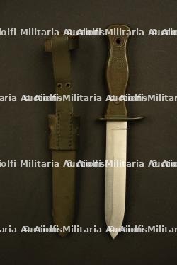 Couteau de combat