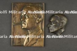 Ensemble de 2 plaques à l'effigie du Colonel de la Rocque 