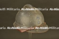 Casque 1915 avec trace d’insigne à la grenade