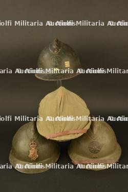 Ensemble de casques Adrian modèle 1926