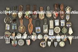 Fort lot de 45 insignes Génie, Transmission, Train et Matériel