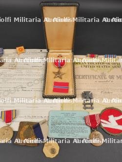 Document et décoration de George J Mc Donough 309th Medical Battalion. Document and decoration of George J. McDonough, 309th Medical Battalion. — photo 3