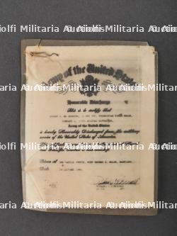Document et décoration de George J Mc Donough 309th Medical Battalion. Document and decoration of George J. McDonough, 309th Medical Battalion. — miniature 5