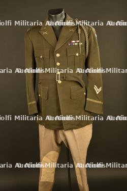 Uniforme de Capitaine ROTC de l'Army Force Command