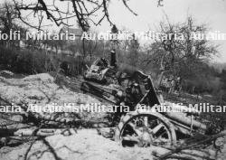 Morceau de porte de SDKFZ provenant de la Gleize. Piece of SDKFZ door from La Gleize. — photo 18