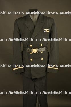 Uniforme d'officier subalterne l'aéronavale de l'US Navy