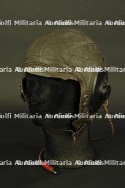 Bonnet de vol A-11 et ses écouteurs