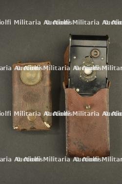 Lampe et appareil photos officier — photo 1