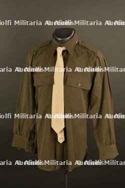 Chemise d'officier chocolat fabriquée à Londres