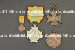 Pays-Bas  croix de Lombok (1894) et croix des expeditions de Djambi (1901-1904) Netherlands Lombok Cross (1894) and Djambi Expedition Cross (1901–1904)