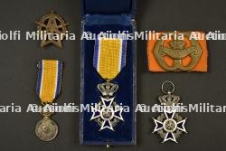 Pays-Bas, medailles de l’ordre d’Orange-Nassau et insignes. Netherlands, Order of Orange-Nassau decorations and badges. — photo 4