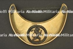 Hausse-col d officier belge, modele 1831. Belgian officer s gorget, 1831 pattern.