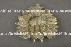 Plaque de casque de cuirassier belge modele 1843. Belgian cuirassier helmet plate, model 1843. — photo 2