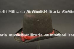 Chapeau d’infanterie de la Garde civique, modele 1881. Civic Guard infantry hat, model 1881. — miniature 10