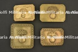 Lot de quatre plaques de ceinturon de grenadiers. Set of four grenadier belt plates.
