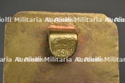 Lot de quatre plaques de ceinturon de grenadiers. Set of four grenadier belt plates. — miniature 2