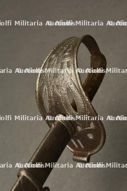 Sabre de chasseur de la Garde civique et sabre d’enfant a tete de lion. Civic Guard chasseur sabre and child’s lion-head sabre. — photo 4