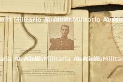 Lot de livrets et d’une plaque d’identite de grenadiers. Group of Grenadiers’ booklets and an identity tag. — photo 2