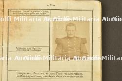 Lot de livrets et d’une plaque d’identite de grenadiers. Group of Grenadiers’ booklets and an identity tag. — miniature 3
