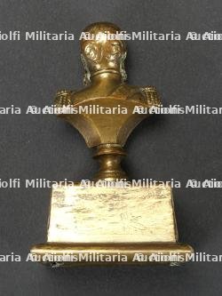 Ensemble d’objets patriotiques du regne de Leopold II. Collection of patriotic objects from the reign of Leopold II. — photo 11