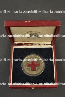 Medaille de la Croix-Rouge de Mme Leon Petit, bataille de Charleroi, 1914. Red Cross medal awarded to Mrs Leon Petit, Battle of Charleroi, 1914. — photo 1