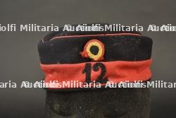 Bonnet de police modele 1886 du 12e regiment de ligne. Model 1886 forage cap of the 12th Line Regiment.