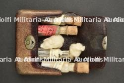 Lot de deux pharmacies de poche. Set of two pocket first-aid kits. — photo 5