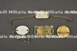 Bracelets d’identite et souvenirs des 2e, 4e et 22e regiments de ligne de Gand et de Bruges. Identity bracelets and memorabilia of the 2nd, 4th and 22nd Line Regiments of Ghent and Bruges. — miniature 3