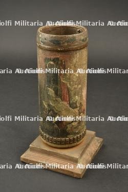 Artisanat commemoratif du bombardement de Malines en septembre 1914. Commemorative trench art of the shelling of Mechelen in September 1914.