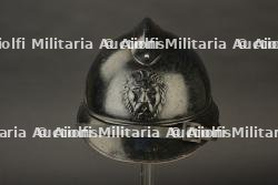 Casque Adrian M1915 de la Gendarmerie. M1915 Adrian helmet of the Gendarmerie.