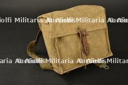 Masque a gaz belge M1924-27 du 5e regiment de ligne. Belgian M1924-27 gas mask of the 5th Line Regiment.