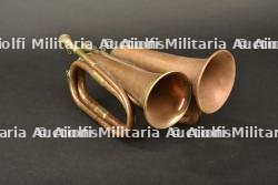 Lot de deux clairons belges. Set of two Belgian bugles.