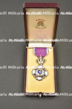 Croix de chevalier de l’ordre royal du Lion. Knight’s Cross of the Royal Order of the Lion.