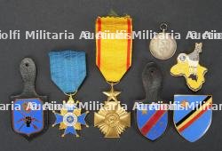 Insignes et medailles du Congo. Congo badges and medals.