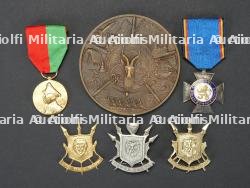 Insignes et medailles de l’Urundi, du Burundi et du Rwanda. Urundi, Burundi and Rwanda badges and medals.