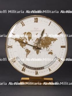 Pendule de bureau Kienzle Pan American du roi Leopold III. Kienzle Pan American desk clock belonging to King Leopold III of Belgium.