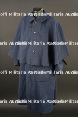 Manteau à rotonde d'officier — miniature 1