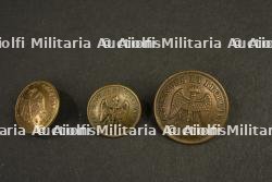 Lot de petits objets du quotidien du poilu, couture et hygiène — miniature 5