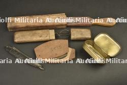 Lot d'objets du quotidien du poilu, rasage. — miniature 8