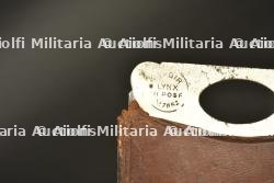Lot d'objets du quotidien du poilu, hygiène, rasage et écriture. — photo 6