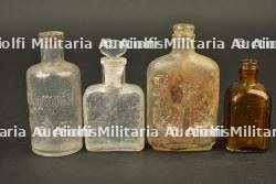 Ensemble de pots de confitures et mignonettes d'alcool de Poilu — photo 2